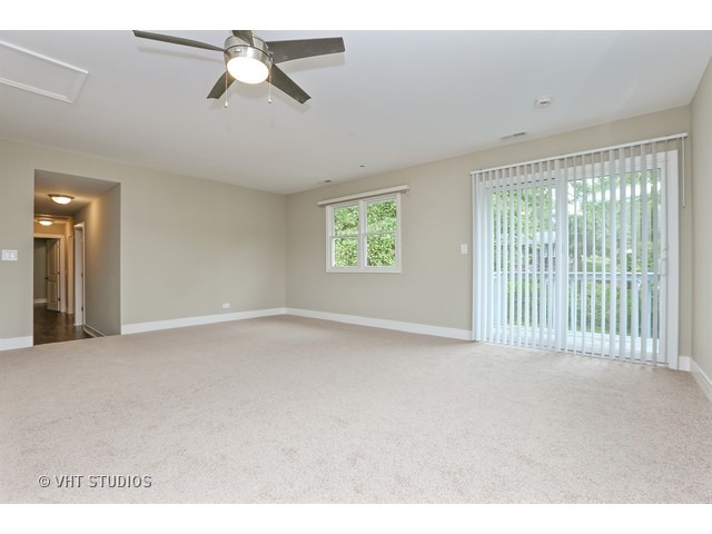 9815 Hilltop Ln, Fox River Grove, IL 60021 photo 7