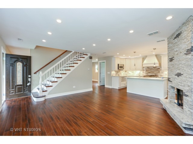 9815 Hilltop Ln, Fox River Grove, IL 60021 photo 5
