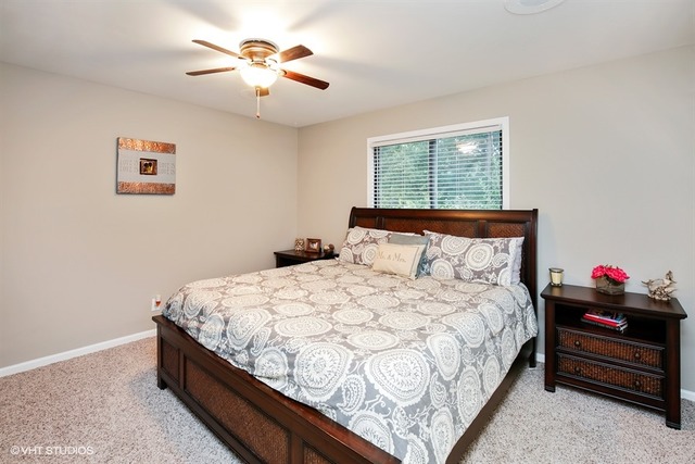 1321 Hillside Ln, Mchenry, IL 60051 photo 11
