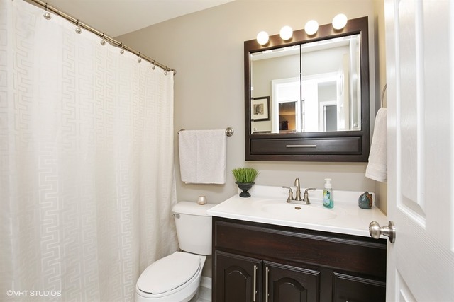 1321 Hillside Ln, Mchenry, IL 60051 photo 10