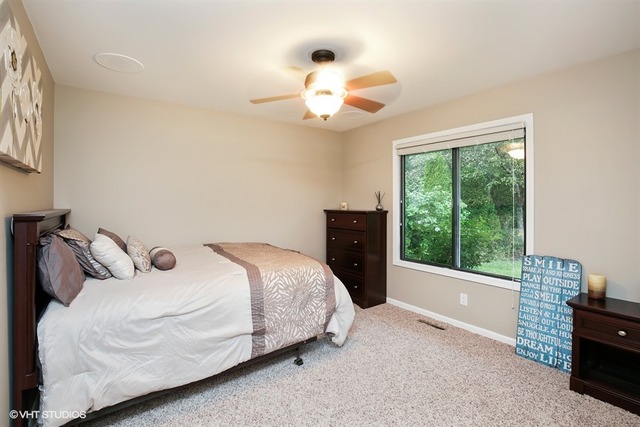 1321 Hillside Ln, Mchenry, IL 60051 photo 13