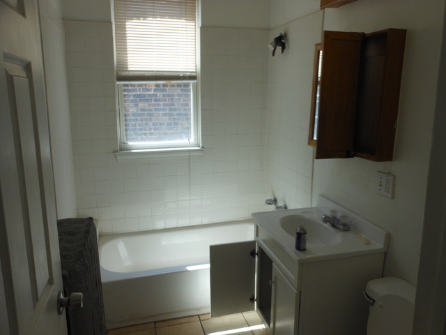 736 N Central Park Ave, Chicago, IL 60624 photo 4