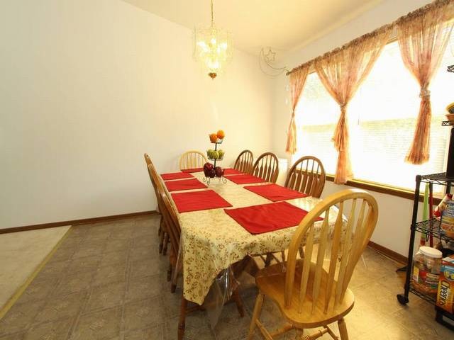 2801 Lancaster Dr, Markham, IL 60428 photo 3