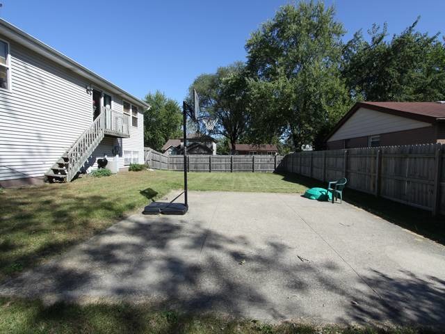 2801 Lancaster Dr, Markham, IL 60428 photo 14