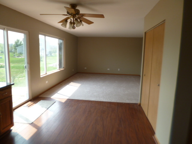 2202 Red Hawk Dr, Plainfield, IL 60586 photo 4