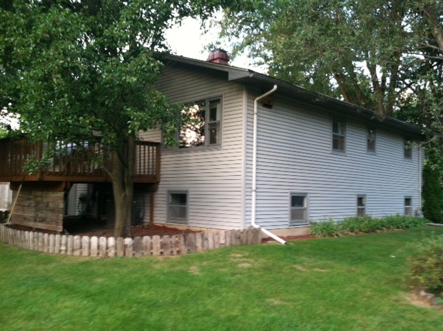 1432 Royal Ct, Elgin, IL 60123 photo 2