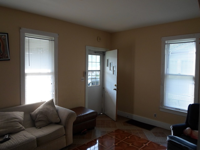 225 Perry St, Elgin, IL 60123 photo 5