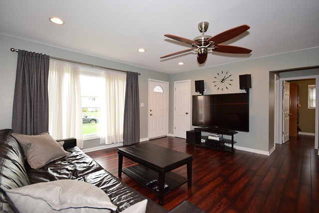 34 N Grant Dr, Addison, IL 60101 photo 3