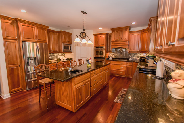 5610 Whiting Dr, Mchenry, IL 60050 photo 7
