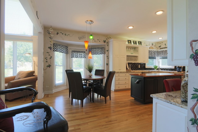 2348 Sutton Ln, Aurora, IL 60502 photo 11