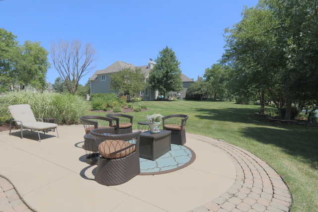 2348 Sutton Ln, Aurora, IL 60502 photo 4