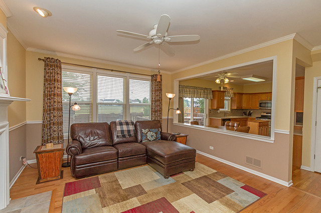 1022 Spinnaker St, Elgin, IL 60123 photo 12
