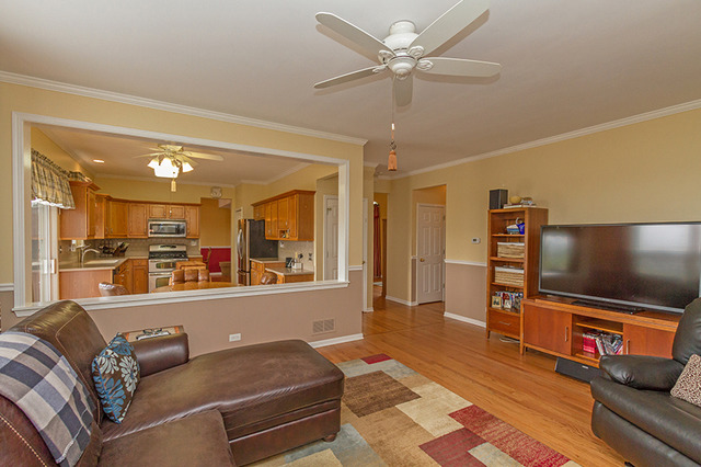 1022 Spinnaker St, Elgin, IL 60123 photo 13