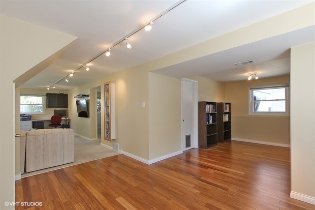 650 Westmere Rd, Des Plaines, IL 60016 photo 5