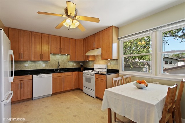 650 Westmere Rd, Des Plaines, IL 60016 photo 3