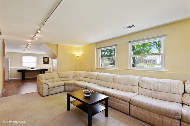 650 Westmere Rd, Des Plaines, IL 60016 photo 6