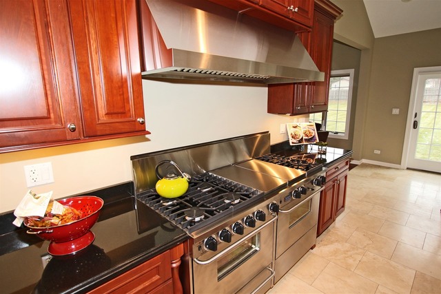 0 N669 Barry Ave, Wheaton, IL 60187 photo 7