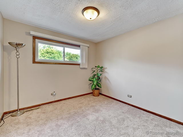 1508 Wilson Ave, Wheaton, IL 60189 photo 9