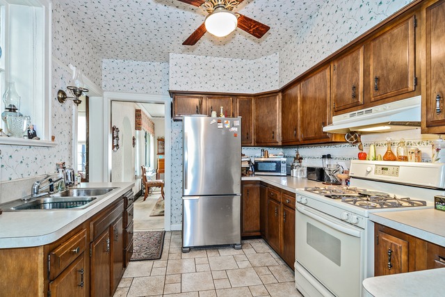 9427 S Pleasant Ave, Chicago, IL 60643 photo 8