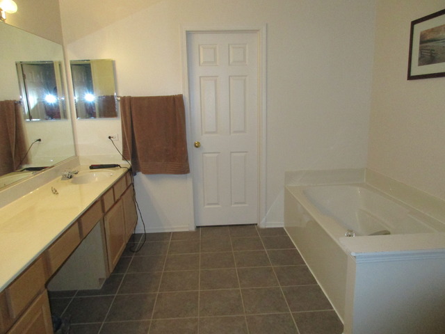 1750 Delta Dr, Aurora, IL 60503 photo 7