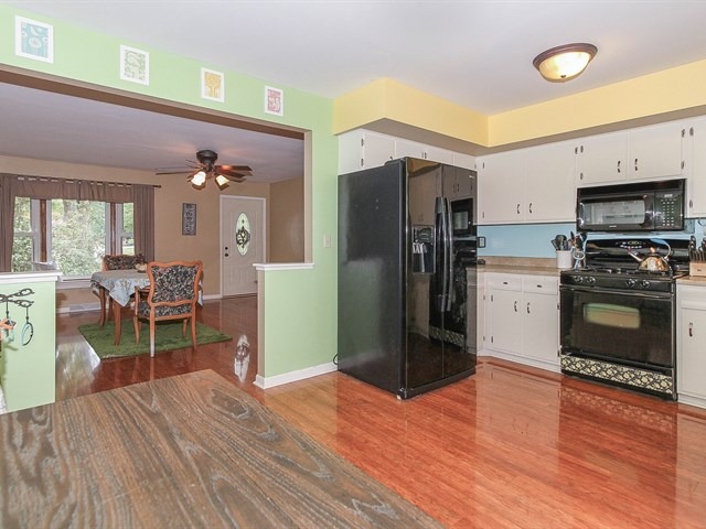 1692 Sheffield Dr, Elgin, IL 60123 photo 10