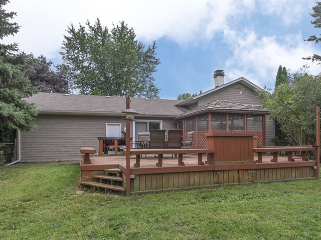 1692 Sheffield Dr, Elgin, IL 60123 photo 25