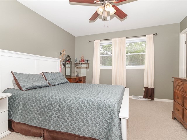 1692 Sheffield Dr, Elgin, IL 60123 photo 14