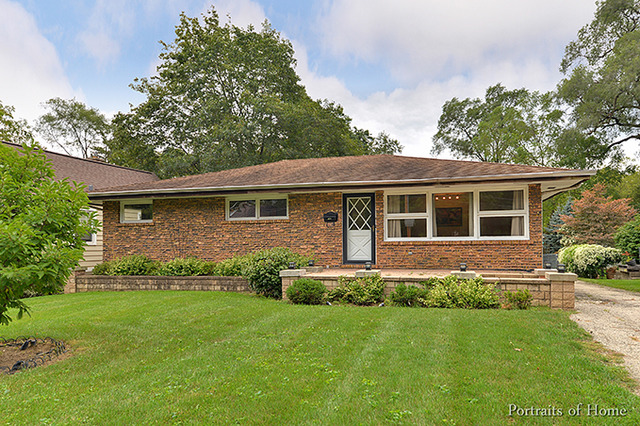 1706 E Liberty Dr, Wheaton, IL 60187 photo 1