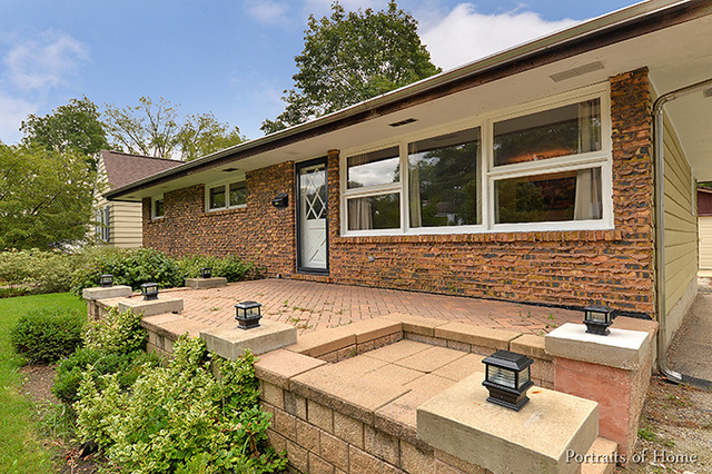 1706 E Liberty Dr, Wheaton, IL 60187 photo 2