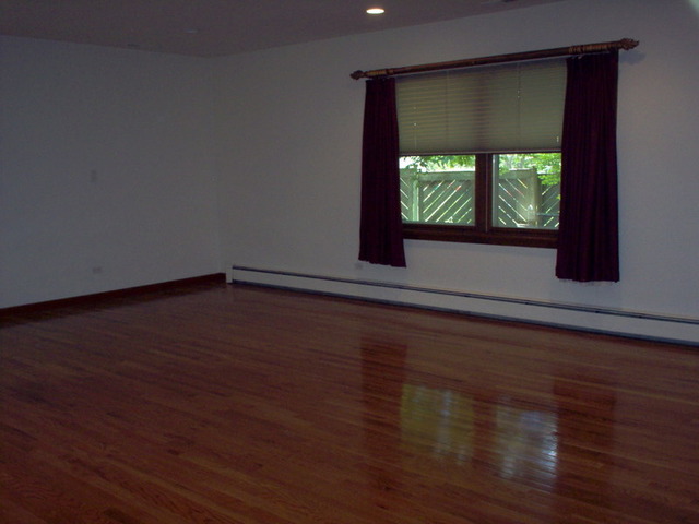 1555 Easy St, Elgin, IL 60123 photo 10