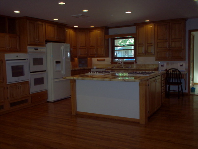 1555 Easy St, Elgin, IL 60123 photo 2
