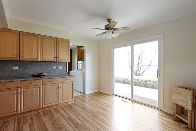 631 Wyngate Ln, Buffalo Grove, IL 60089 photo 6