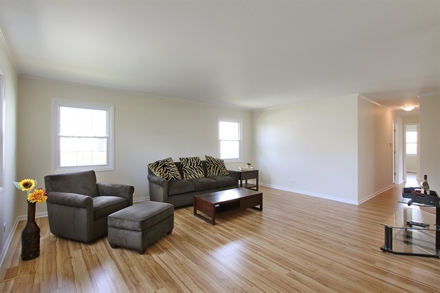 631 Wyngate Ln, Buffalo Grove, IL 60089 photo 2