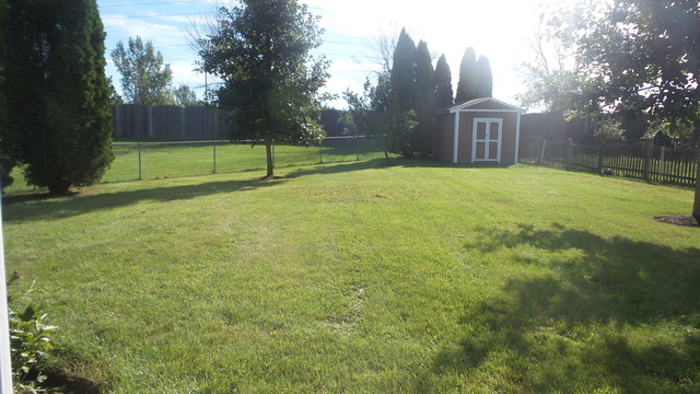1353 Windsor Ct, Elgin, IL 60120 photo 24