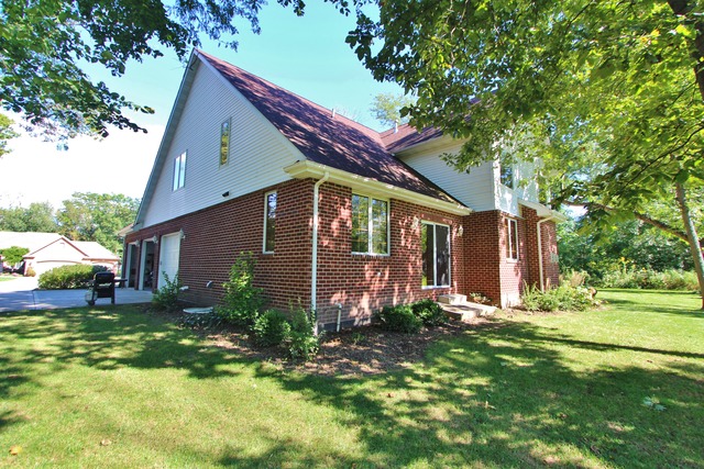 1036 Forest View Dr, Morris, IL 60450 photo 3