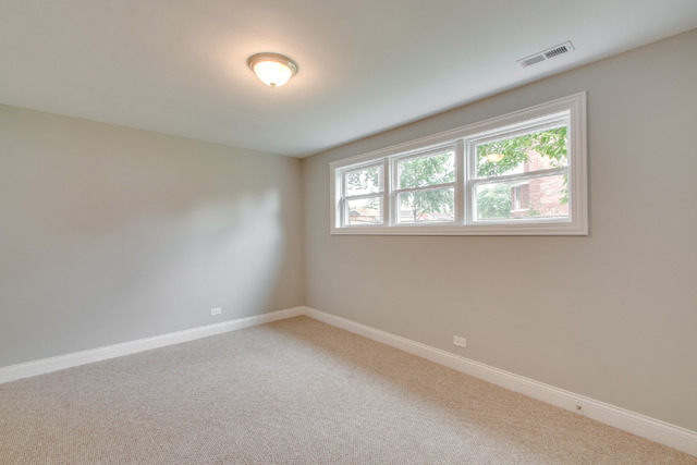 11618 S Artesian Ave, Chicago, IL 60655 photo 8