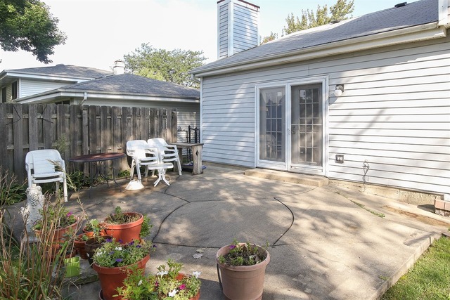 705 Heather Ln, Bartlett, IL 60103 photo 14