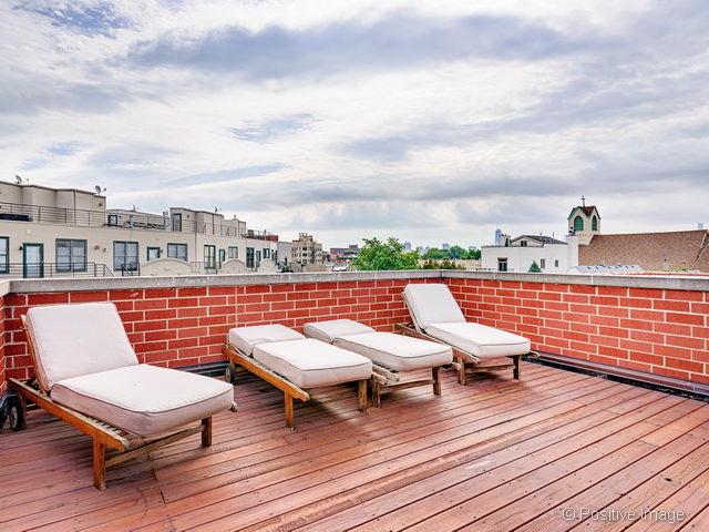 2825 N Lakewood Ave, Chicago, IL 60657 photo 22