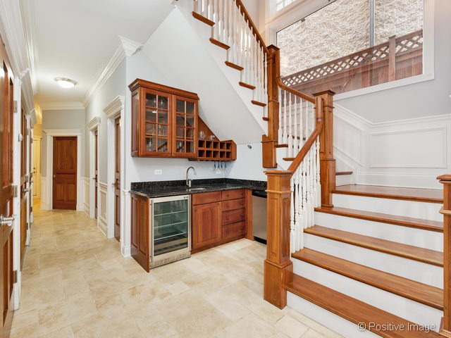2825 N Lakewood Ave, Chicago, IL 60657 photo 15