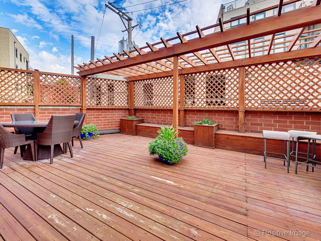 2825 N Lakewood Ave, Chicago, IL 60657 photo 23