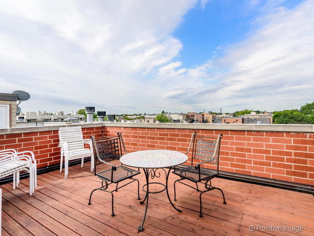 2825 N Lakewood Ave, Chicago, IL 60657 photo 21