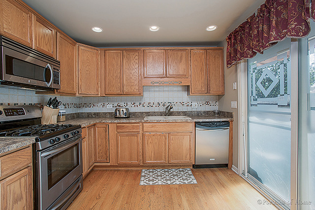 847 Beech Dr, Bolingbrook, IL 60440 photo 3