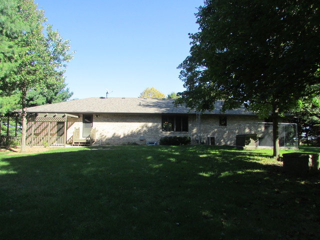1385 N Gorham Rd, Morris, IL 60450 photo 2
