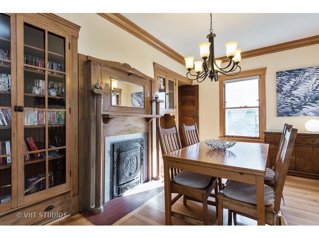 2025 Maple Ave, Evanston, IL 60201 photo 3