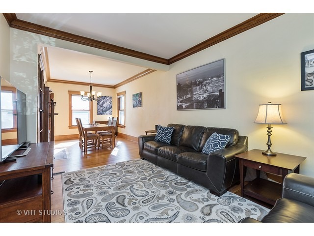 2025 Maple Ave, Evanston, IL 60201 photo 4