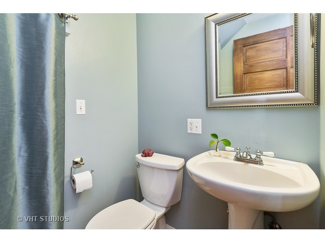 2025 Maple Ave, Evanston, IL 60201 photo 7