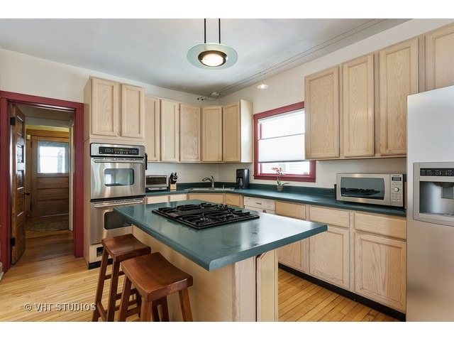 2025 Maple Ave, Evanston, IL 60201 photo 5