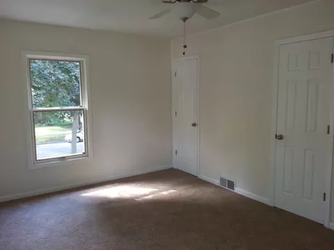 523 Oak Ave, Aurora, IL 60506 photo 14