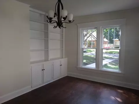 523 Oak Ave, Aurora, IL 60506 photo 6