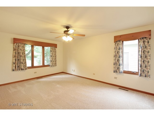 3 Whaler Ct, Grayslake, IL 60030 photo 10